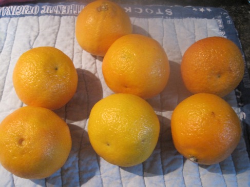 12 mid-size tangerines - only 7 in this photo